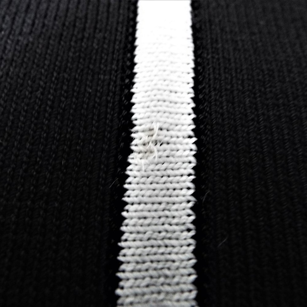 BCBGMaxAzria Black and White V-Neck Ribbed Knit Sweater Dress Size Small - Picture 8 of 10
